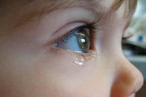 Pourquoi L Enfant A T Il Les Yeux Larmoyants Et Que Faire Pourquoi L Enfant A T Il Les Yeux Larmoyants Et Que Faire